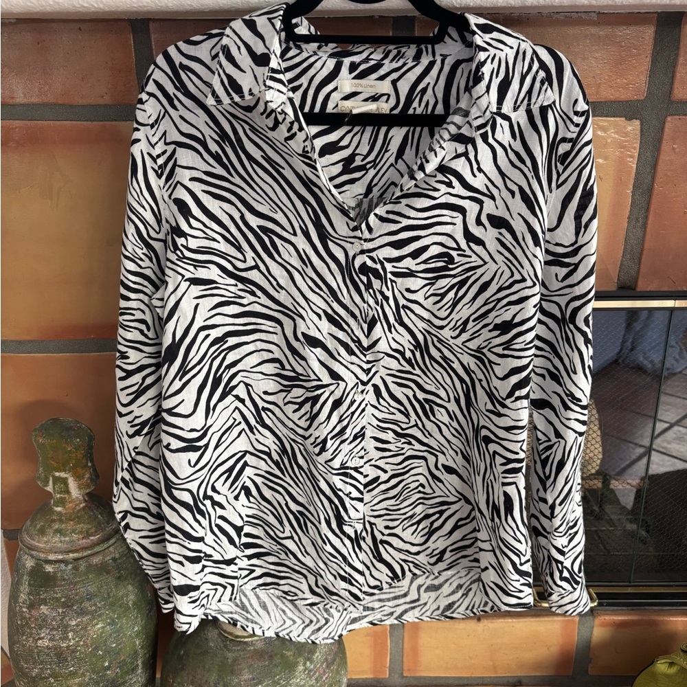 100% linen Cynthia Rowley Black and White Zebra Button Down blouse: Pre Fall